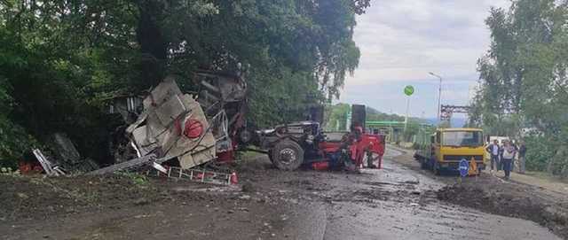 На Прикарпатье произошло ЧП с пожарным автомобилем - есть пострадавшие