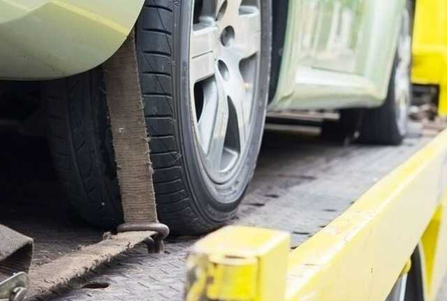 В Киеве разоблачили банду псевдоэвакуаторов, в которую входили сотрудники КГГА