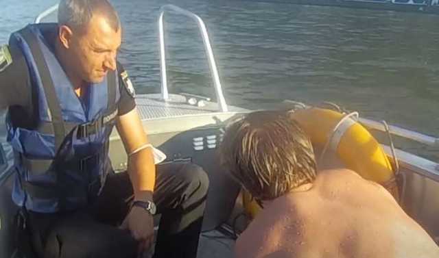 У Києві п’яний молодик хотів переплисти Дніпро, але не розрахував сили