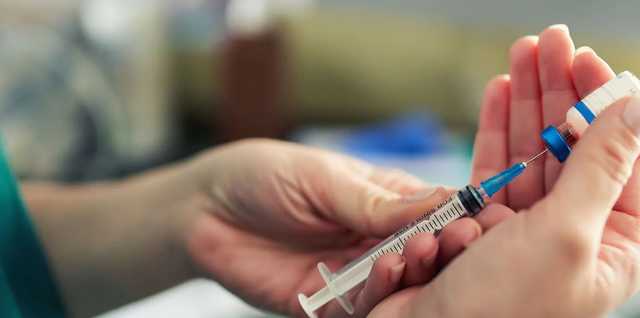 В Израиле начали прививать третьей дозой Pfizer людей от 40 лет