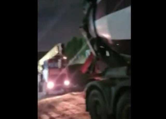 Бетономешалка застройщика въехала в толпу протестующих против незаконного строительства на Никольской слободке, - активистка