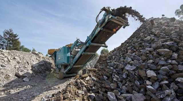 В Закарпатской области незаконно добывали гравий на берегу Тисы