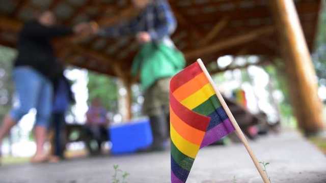 Украинцы относятся к ЛГБТ значительно хуже, чем к атеистам