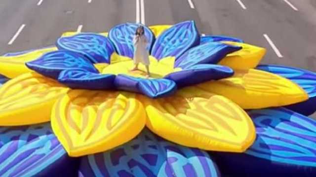 Юная украинка исполнила песню "Украина" на параде ко Дню Независимости: чувственное видео