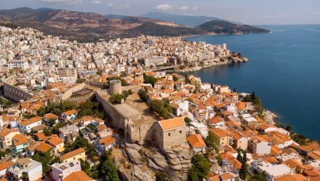 В Греции начали действовать новые меры для невакцинированных граждан