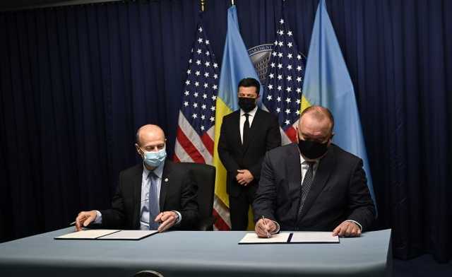 Украина и США подписали меморандум о строительстве энергоблока Хмельницкой АЭС