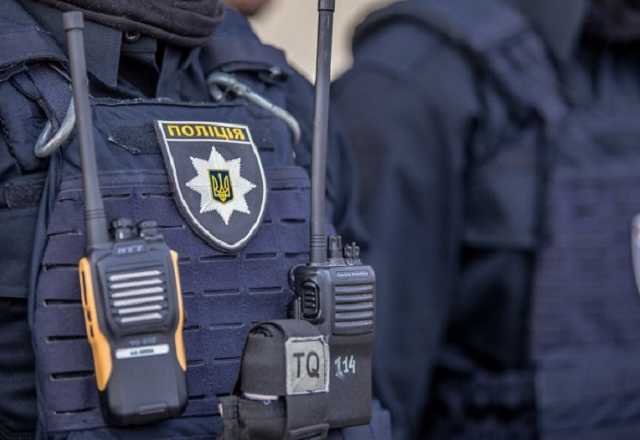  ̈    17 . ̆: ̆̆   ̈