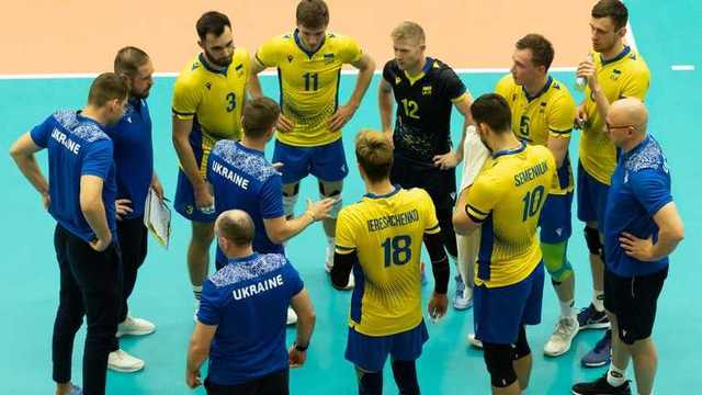 Украина с драматической победы в группе смерти стартовала на Евро по волейболу