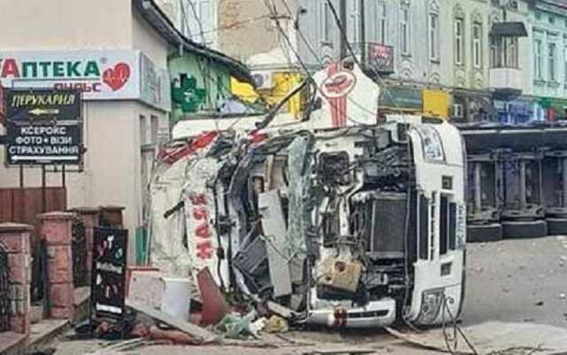 Четвертую пострадавшую таки спасли медики: полиция уточнила детали ДТП на Львовщине