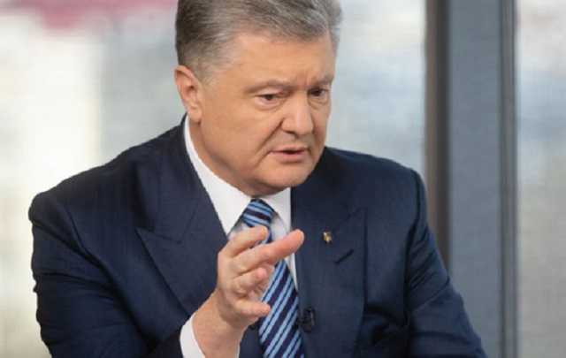 Порошенко закликав направити "подаровані" МВФ гроші на виплати військовим і пенсіонерам