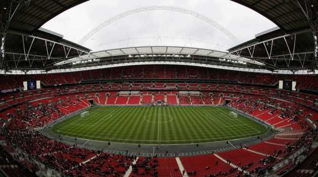 УЕФА разрешил болельщикам команд-гостей посещать матчи