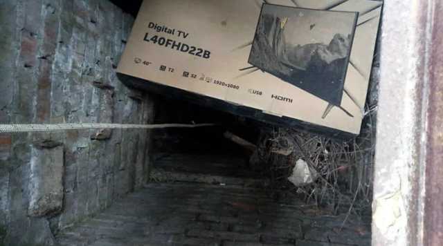 В Днепре спасли мальчика, упавшего в 5-метровый колодец