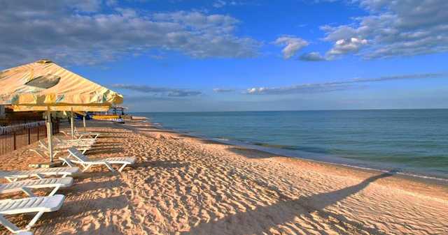 За провальный курортный сезон в Кирилловке Украина может выставить счет России