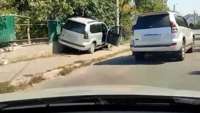 На Киевщине мужчина похитил элитный внедорожник и устроил гонки с полицией