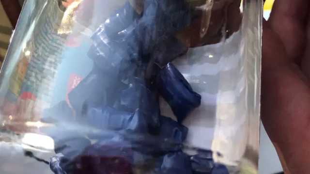 В Киеве закладчик наркотиков привлек мать к "семейному бизнесу"