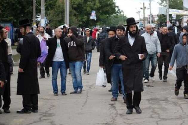 В Израиле у почти 1,5 тысячи хасидов, вернувшихся из Украины, выявили коронавирус