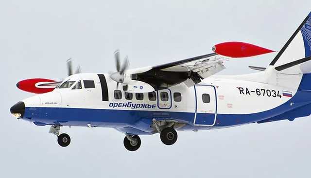 В России упал и загорелся пассажирский самолет