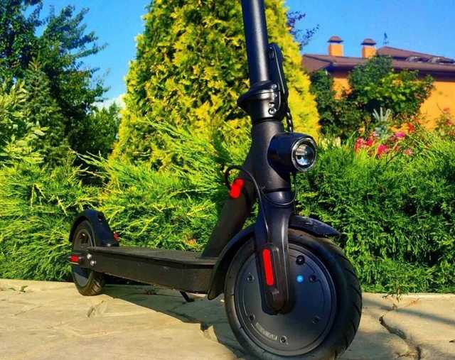 В Запорожье воруют, ломают и пытаются продавать прокатные электросамокаты