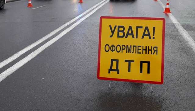 На трассе Киев –Чоп КрАЗ и самосвал слетели с трассы