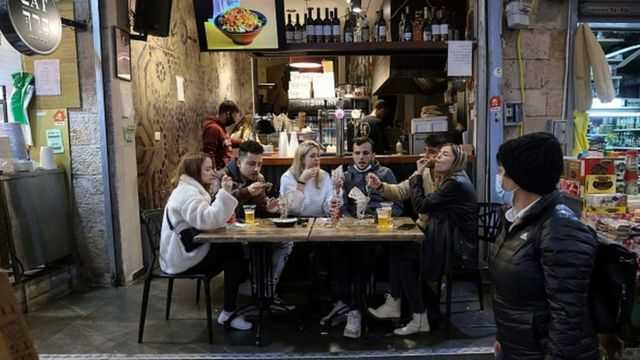 В Словении в магазины, бары и на мероприятия будут пускать по COVID-паспорту