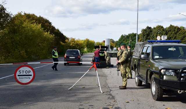 В Украине провели масштабные учения близ российской границы