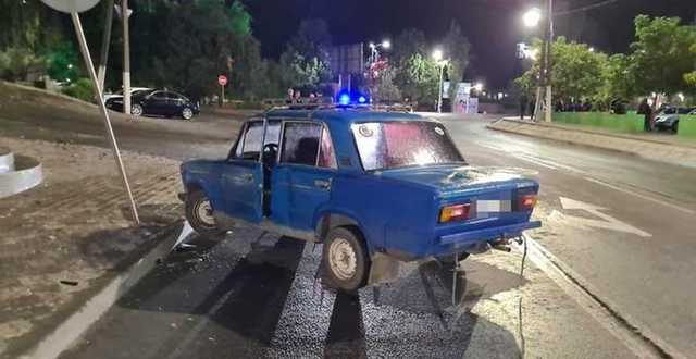 В Мелитополе над виновником ДТП пытались совершить самосуд: видео с места происшествия