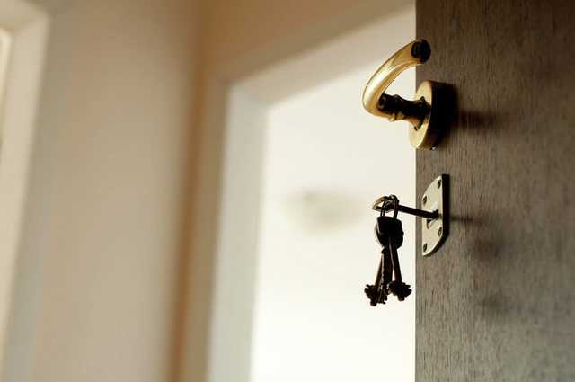 В столице Украины задержали мошенника, который пытался продать квартиру умершей киевлянки