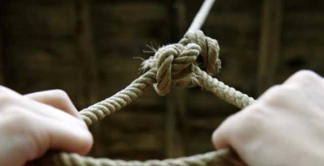 25-летняя мама троих детей повесилась после того, как медики не появились на вызов