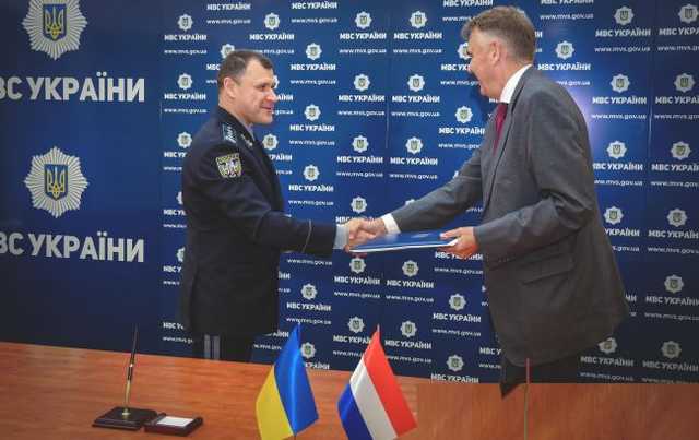Украина сможет отправить полицейских в Европол: Подписано важное соглашение