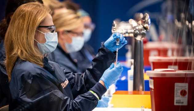 Комаровский: Если делать третью дозу вакцины от COVID-19, то когда и чем?