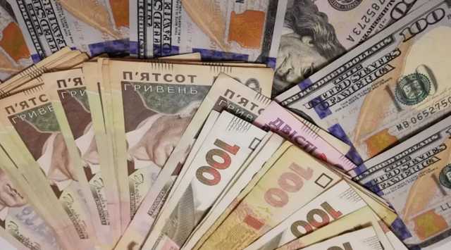 Гривна обновила годовой максимум