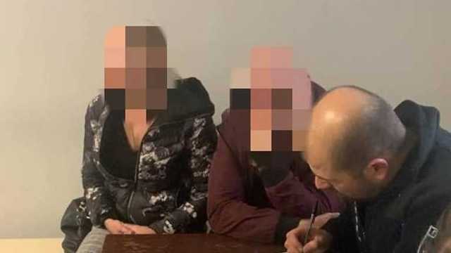 Силой затолкал в авто и тронулся: курьезные подробности "похищения" женщины во Львове