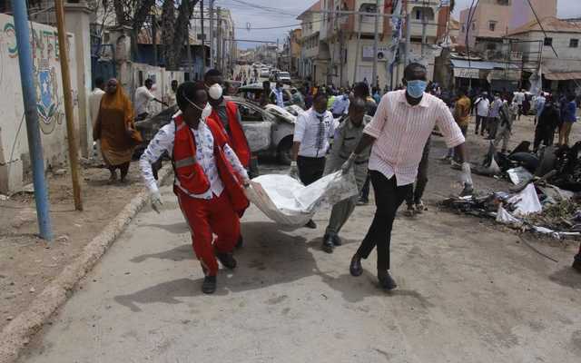 В Сомали у президентского дворца взорвался автомобиль: восемь погибших