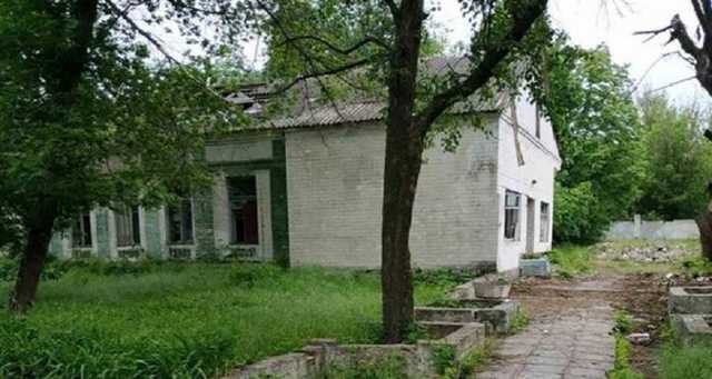 У Дніпрі нарешті знесуть будівлю психлікарні, де вбили і зґвалтували 11-річного хлопчика