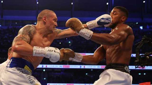 Усик сенсационно побил Джошуа в феерическом поединке и отобрал чемпионские титулы