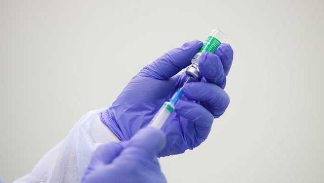 В Швеции начали бустерную вакцинацию от COVID, но не всех