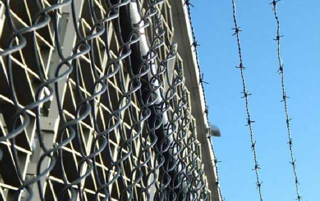 В Эквадоре группировки устроили перестрелку в тюрьме: погибли десятки человек