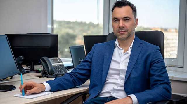 Арестович: война на Донбассе может быть остановлена за 1 минуту звонком Путина