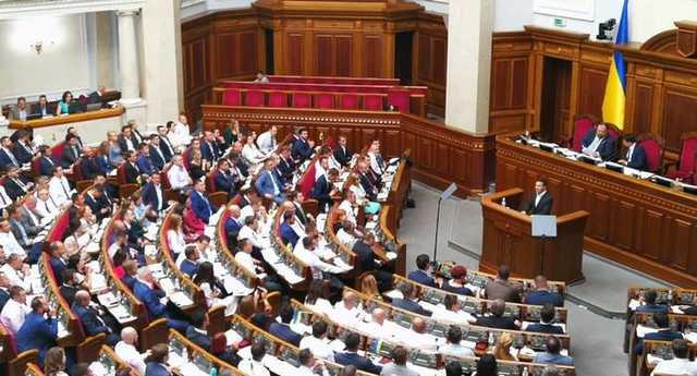 Депутатов хотят обязать перед сессией проходить психиатрическое и наркологическое обследование