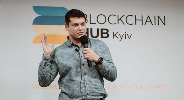 Таможенник Ентис перед отставкой накупил недвижимости и ценных бумаг