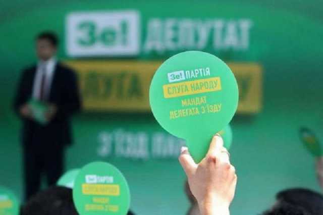 Александр Деркач: “Любопытно, как за два года изменились алкогольные пристрастия “слуг народа”