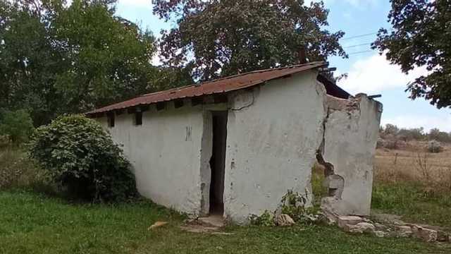 Школьников в оккупированном Крыму заставляли ходить в туалет в выгребную яму