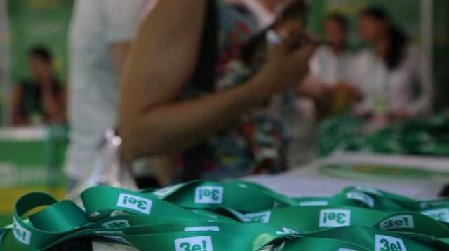 "Отец года" и "Пчелы против меда": на съезде в Трускавце "слугам" раздали награды