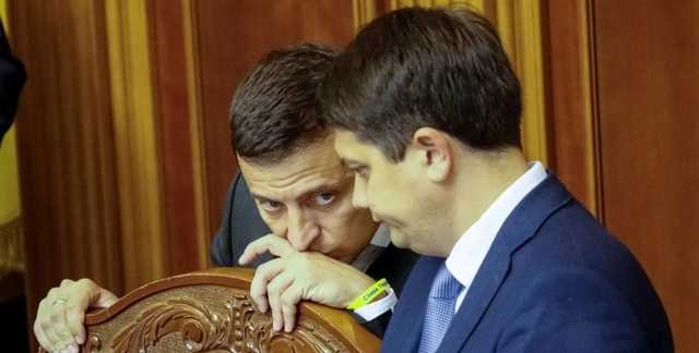 "Нет времени на обиды": Зеленский рассказал, что отношения с Разумковым "поставлены на паузу"