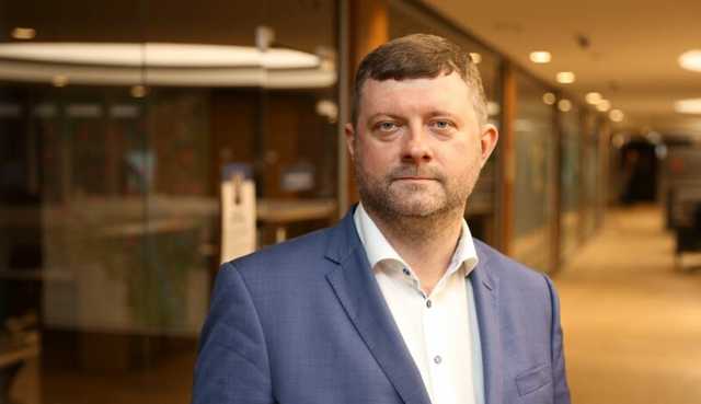 Корниенко говорит, что за отзыв Разумкова “слуги” собрали около 190 подписей