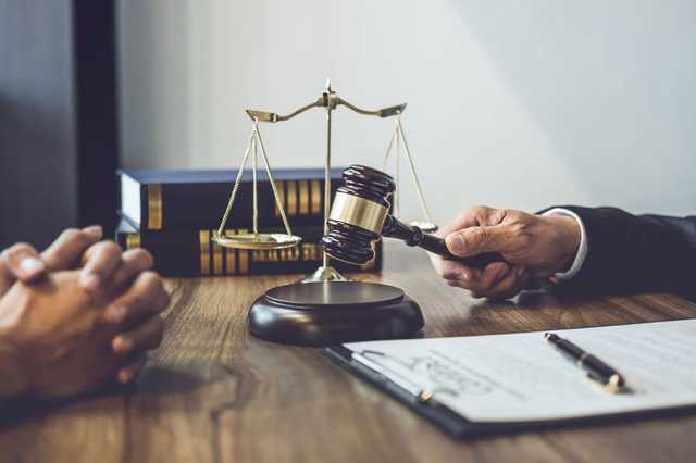 Во Львове будут судить стоматолога, который продавал фейковые ПЦР-тесты туристам