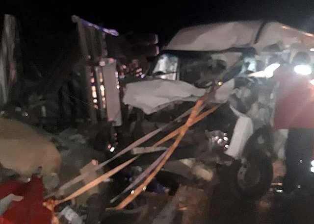 На трассе Киев – Харьков столкнулись два микроавтобуса, есть пострадавший