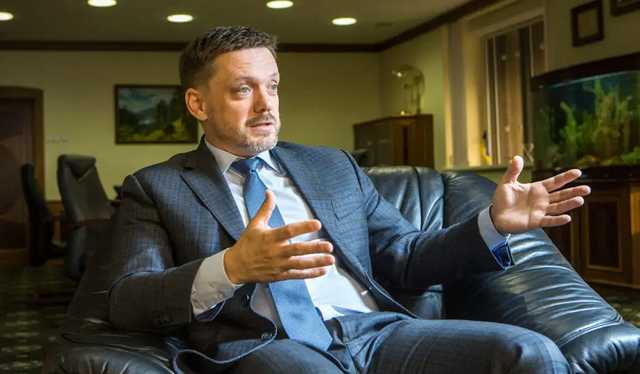 «Схемы» опубликовали расследование по «Укрэксимбанку», из-за которого на них напали