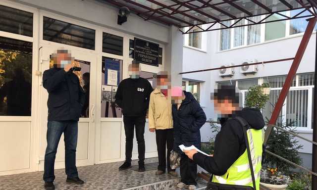 В Киеве выявили растрату при установки противопожарных систем в школах