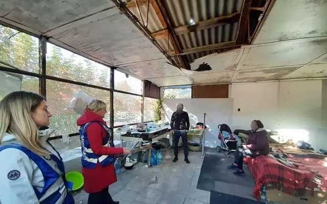 В Киеве женщина жила с 4-месячной дочерью в заброшенном здании